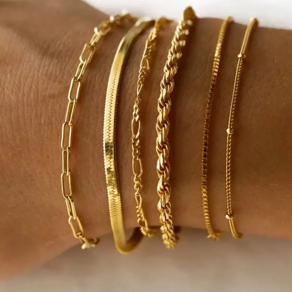 Twisted Gold Chain Bracelet